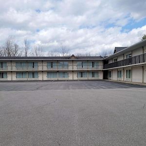 Days Inn By Wyndham Birch Run